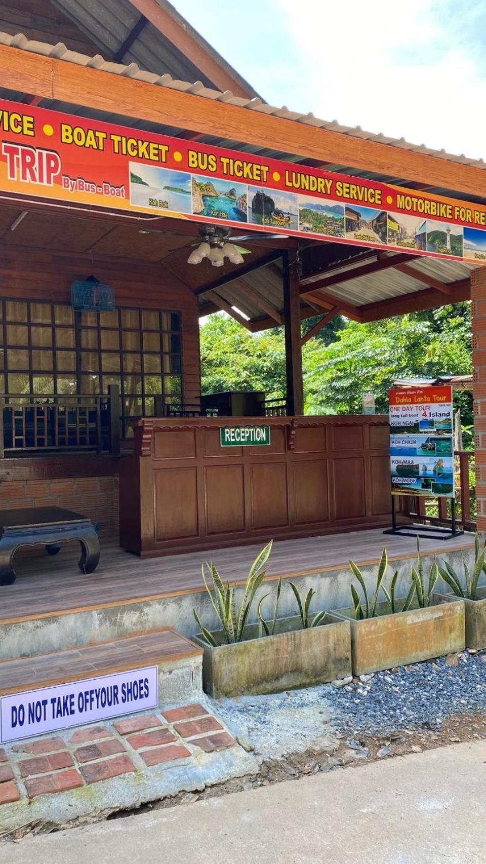 Apartamento Dahla Lanta Hut Ko Lanta Exterior foto